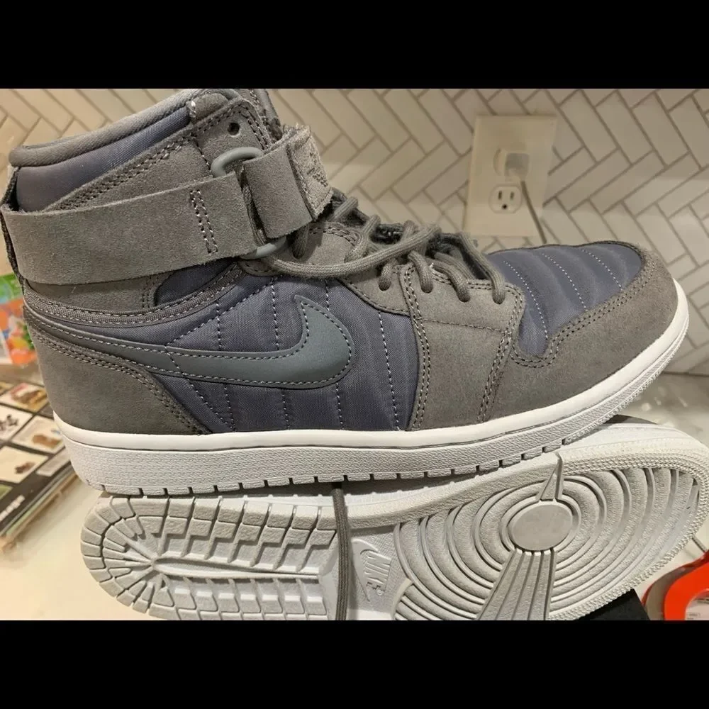 NEW Nike Air Jordan 1 High Strap Dark Grey Men’s Size 8.5 342132-005